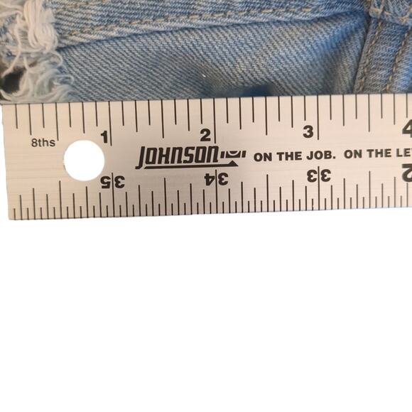 Hollister light wash distressed cut off jean shorts size 9 - Picture 5 of 6
